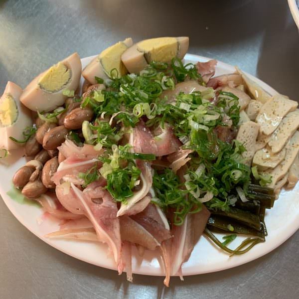 台南北區徐家酸菜麵店滷味