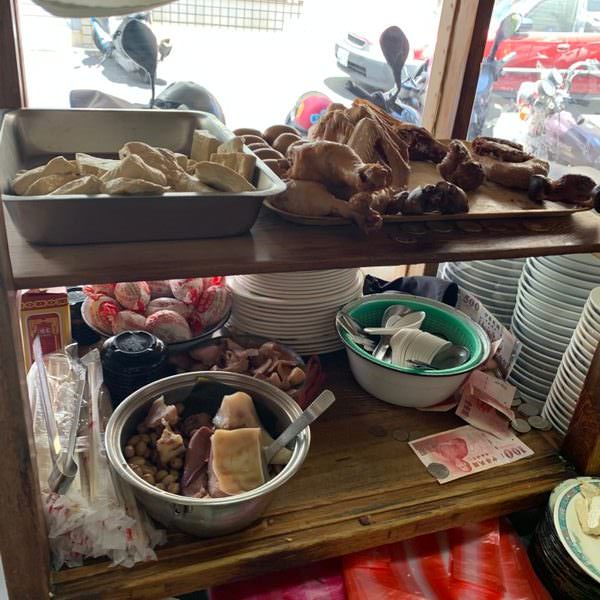 台南北區徐家酸菜麵店滷味。台南滷味推薦