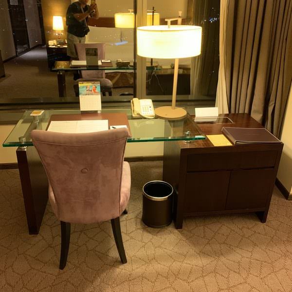 香格里拉台南遠東國際大飯店辦公桌