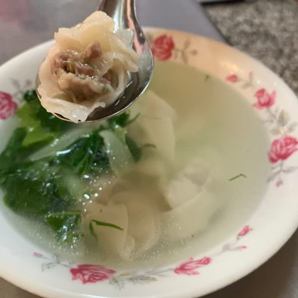 台南北區徐家酸菜麵店餛飩湯的餛飩