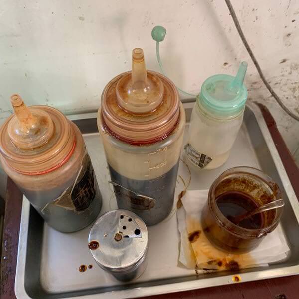 [宜蘭美食] 正常鮮肉小籠湯包。宜蘭火車站附近美食，現包現蒸超多汁。醬料