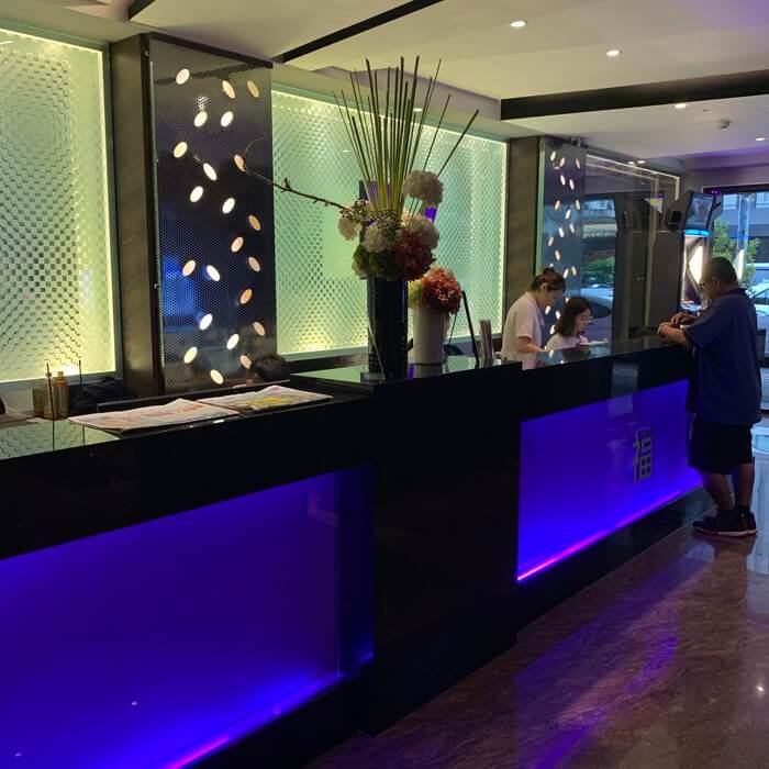 [礁溪住宿] 福岡6號溫泉飯店。LOBBY報到櫃台