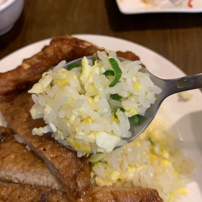 [中永和美食] 五草車中華麵食館永和店。蛋炒飯