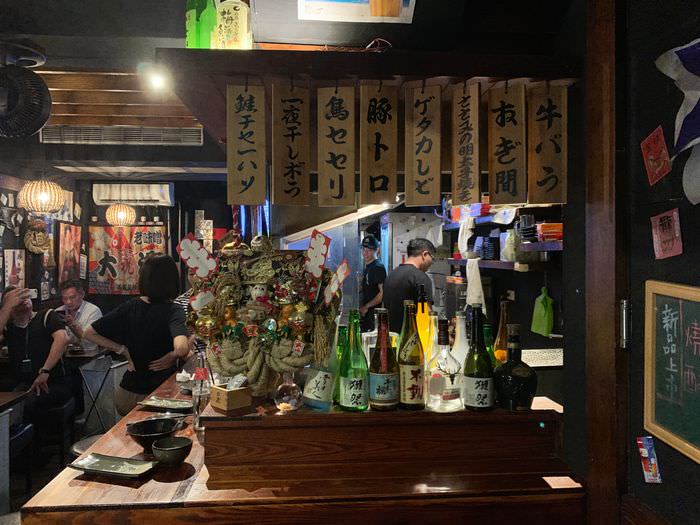 [板橋美食]老味噌居酒屋江翠店。吧檯側邊