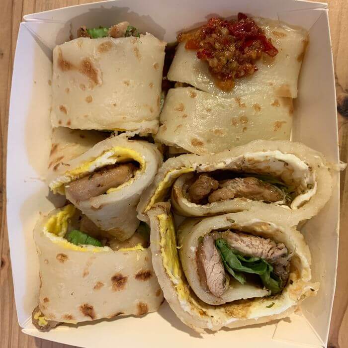 [竹北早午餐] 餓霸Brunch俗胖手作蛋餅。燻雞生菜蛋餅