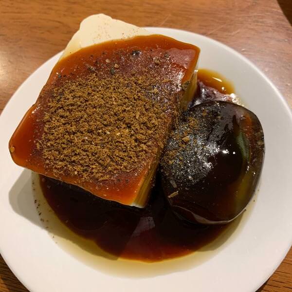 黑皮驊魯肉飯皮蛋豆腐