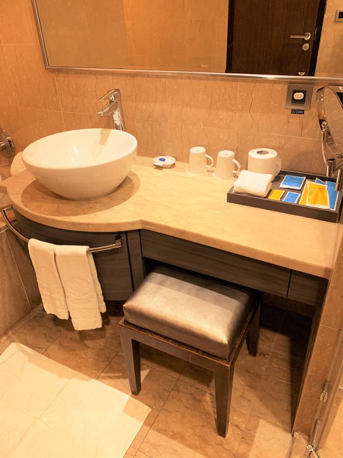 [台南安平住宿]臺邦商旅。商務商人房化妝臺