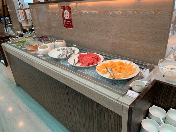 [台南安平住宿]臺邦商旅。水果沙拉