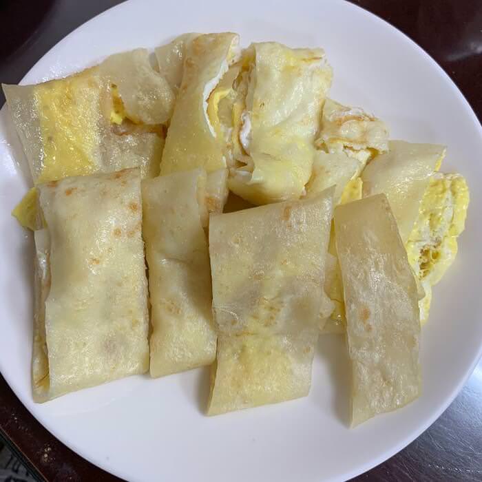 新竹阿婆早餐麵店/十八尖山新竹高中附近美食早餐午餐推薦/美味的背後藏著令人動容的堅毅故事/雙黃蛋餅