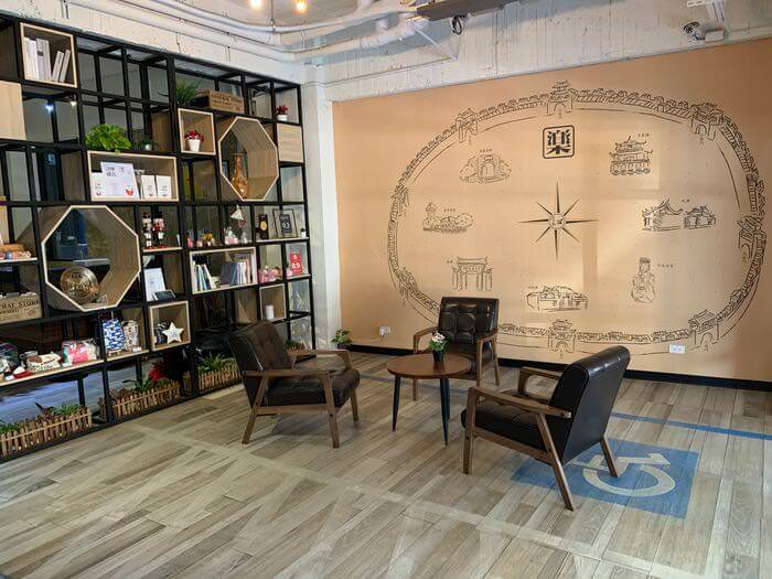 台南中西區住宿推薦/泊樂行旅赤崁店/LOBBY休息