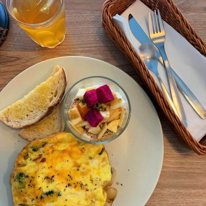 台南中西區住宿推薦/泊樂行旅赤崁店/I AM澳洲小時光鐵鍋小烘蛋