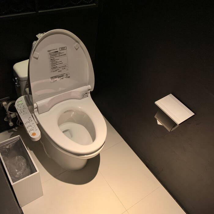 台南東區住宿/老爺行旅The Place Tainan/台南住宿飯店酒店推薦/設計風格結合在地元素飯店TOTO的WASHLET系列中之TCF6401T