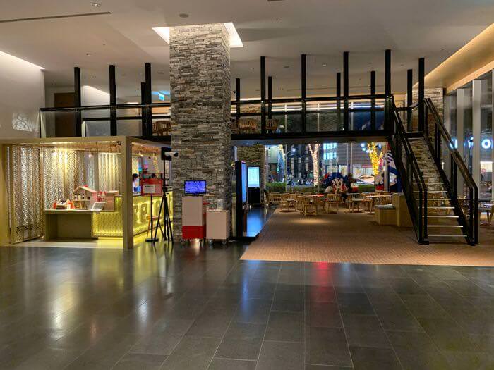 台南東區住宿/老爺行旅The Place Tainan/台南住宿飯店酒店推薦/設計風格結合在地元素飯店大廳