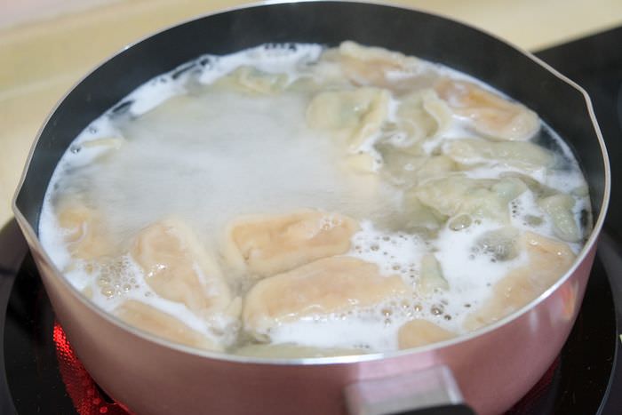 [宅配美食] 食養時養養膳系列水餃。團購冷凍水餃推薦。好吃麻辣水餃。水餃用滾水煮