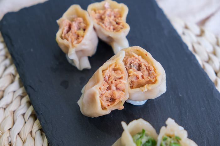 [宅配美食] 食養時養養膳系列水餃。團購冷凍水餃推薦。好吃麻辣水餃。麻辣水餃