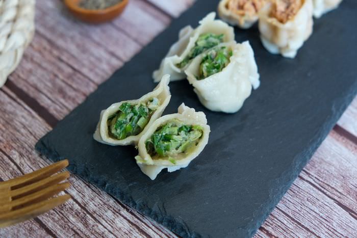 [宅配美食] 食養時養養膳系列水餃。團購冷凍水餃推薦。好吃麻辣水餃。韭菜水餃