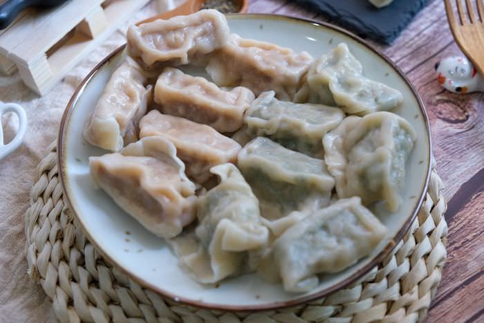 [宅配美食] 食養時養養膳系列水餃。團購冷凍水餃推薦。好吃麻辣水餃。熱騰騰上桌
