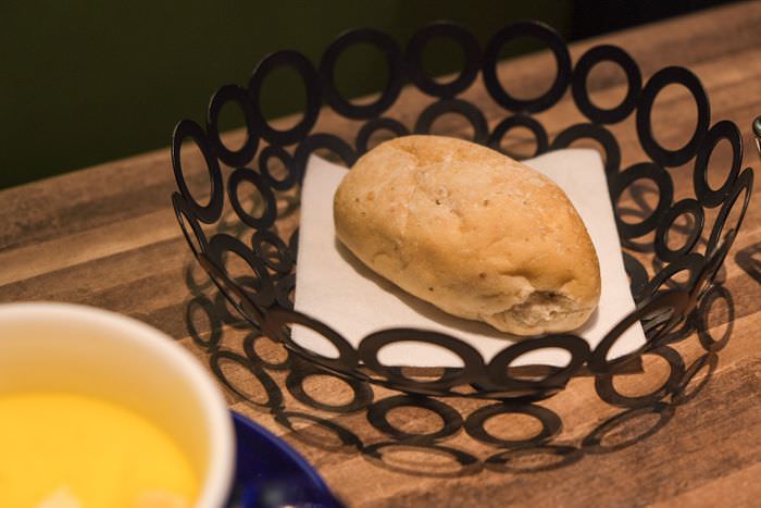 [新竹美食] 米塔咖啡餐酒館/Mita cafe bistro/巨城B1新開幕餐廳/新竹聚餐推薦/餐包/歐式餐包