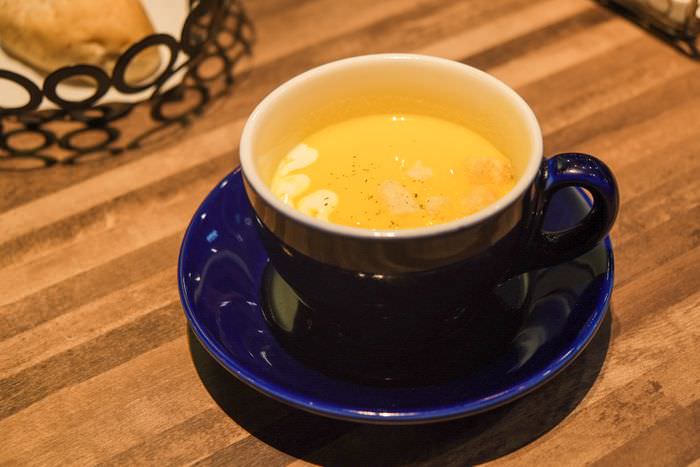 [新竹美食] 米塔咖啡餐酒館/Mita cafe bistro/巨城B1新開幕餐廳/新竹聚餐推薦/南瓜濃湯