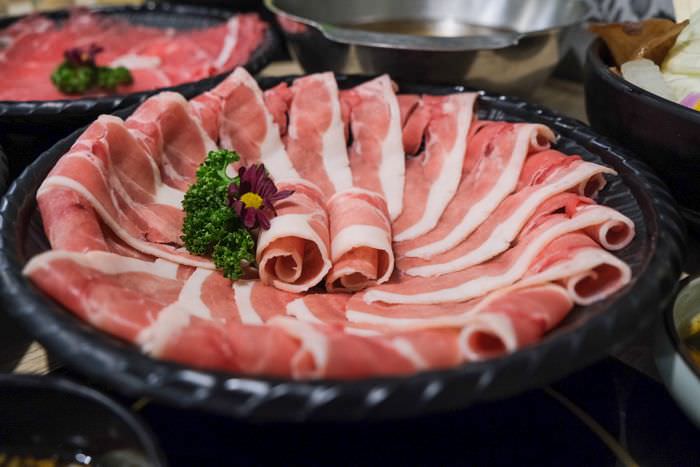 [新竹美食]湯作鍋物。新竹在地品牌。巨城附近火鍋聚餐推薦。櫻桃鴨