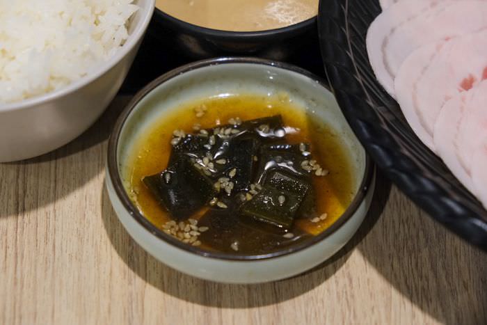 [新竹美食]湯作鍋物。新竹在地品牌。巨城附近火鍋聚餐推薦。昆布