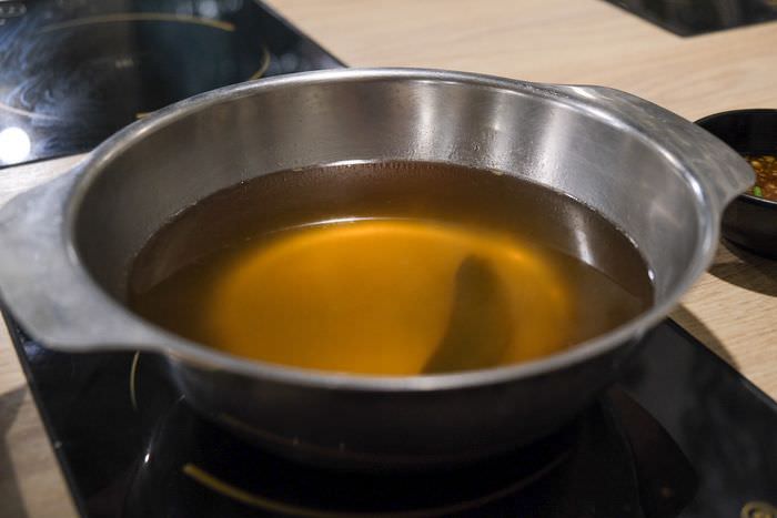 湯作鍋物。新竹在地品牌。巨城附近火鍋聚餐推薦。菜單地址電話