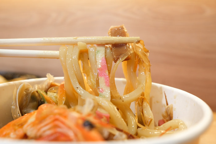 [新竹美食] 享稻Enjoy Sushi。新竹鐵道路外帶壽司，聚餐聚會日式料理好選擇。海鮮烏龍麵