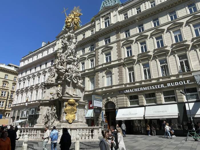 [奧捷自助] 維也納自由行行程規劃。奧捷蜜月第一站Day1。格拉本黑死病紀念柱